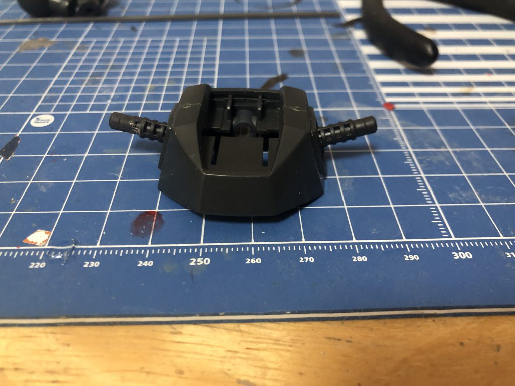 上の部分は後ハメにしました。