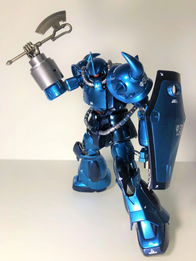 ヒートホークを装備、キットの付属品ですが少しちっちゃいような気がします。