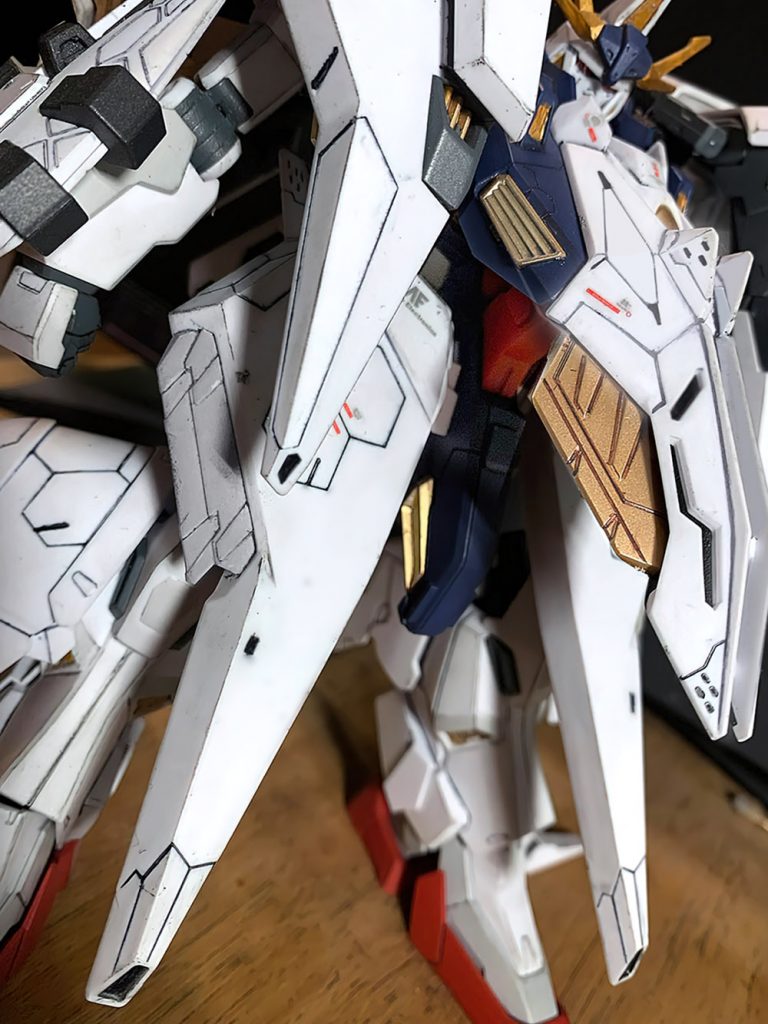 ダクトなどは金色に