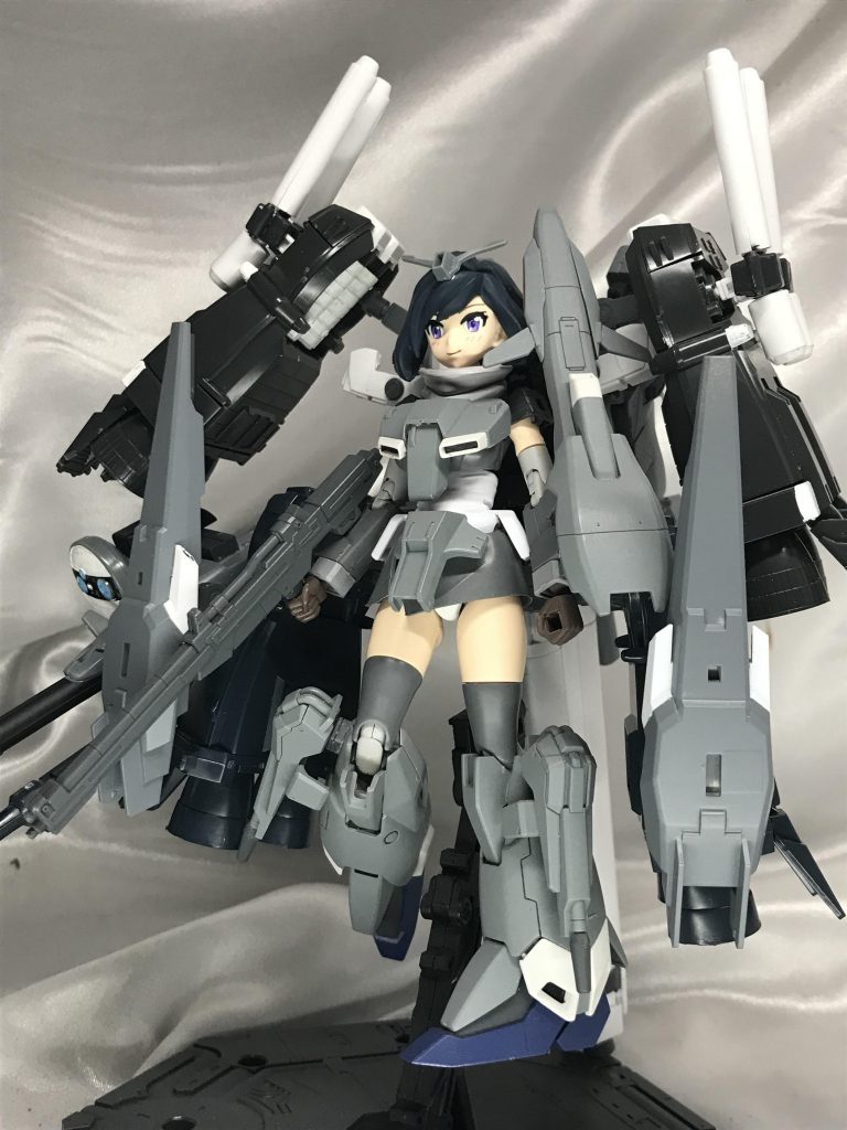 ユニバーサル規格なのでZプラスアヤメさんにも。一番アヤメさんが肩幅ないので、可動をほぼ邪魔しません。というのも、もともとはアヤメさん用に作りました。