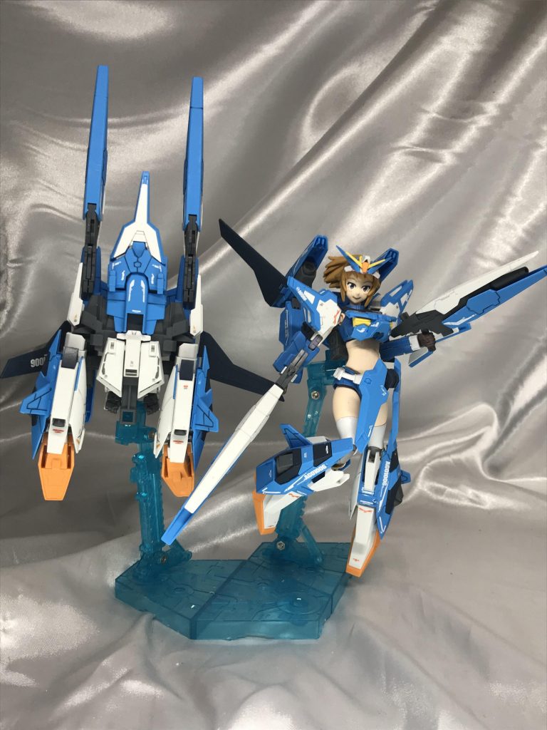 もう一体はMA形態で。変形可能な機体はこうして変形前後で並べて飾るのが好きなんです（///▽///）