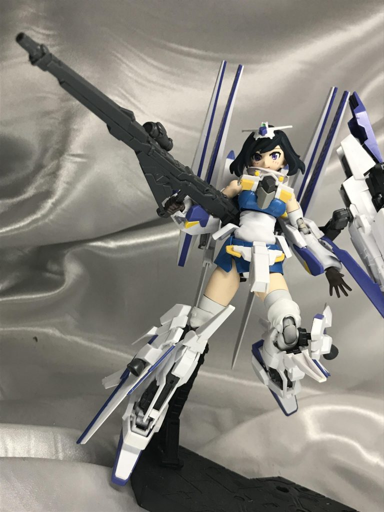 長大なメガバスターもアヤメさんの可動でしっかり構えられます。本家よりしっかり構えられてるかも。