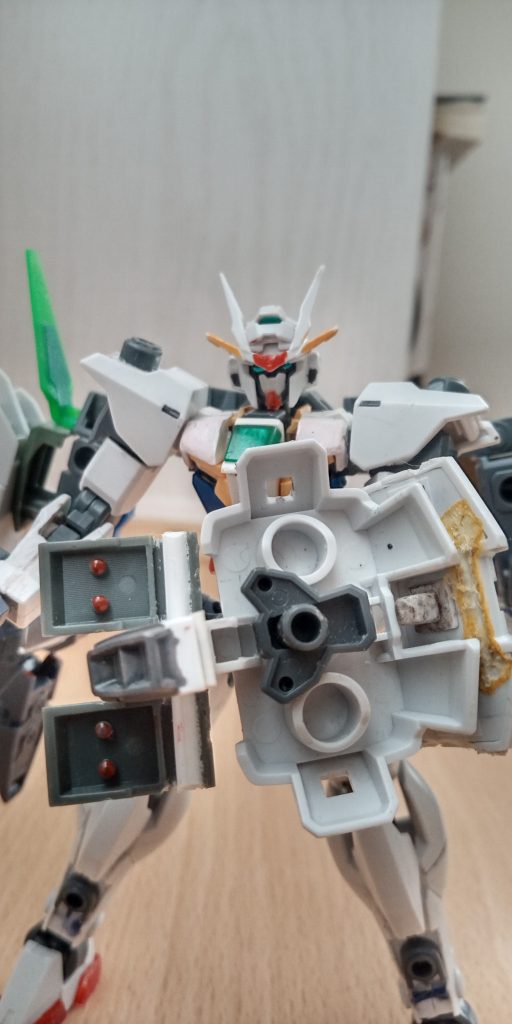 武装タクティカルマント:ガンモードミサイルシールド