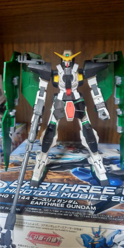 諸事情で場所が変ですがご了承くださいm(_ _)mデュナメスガンダムラピスムーン遠距離、近距離にタイプチェンジする機体。遠距離の場合では、ガンカメラが常時展開。初心者が作った設定なので色替えだけ(手抜き、めんどい)また、ハロの代わりに複座式にする事で狙撃をカバー出来る。