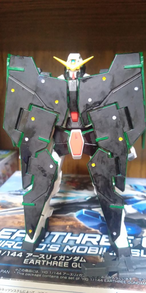 フロントガードモード○モールドを塗装して星空を模してみました。名前の由来でもあります。(星空)→(ラピスラズリ)→ラピス、(月)→ムーン