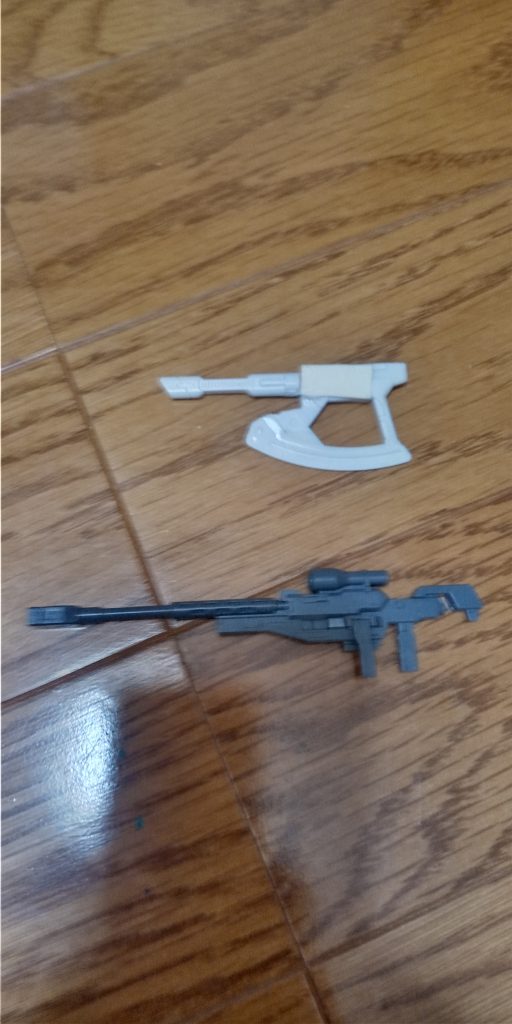 武装ガンアックスカ○トクナイガン風に改造したアムアムのものGNスナイパーライフル狙撃用スタンドを無くしただけ