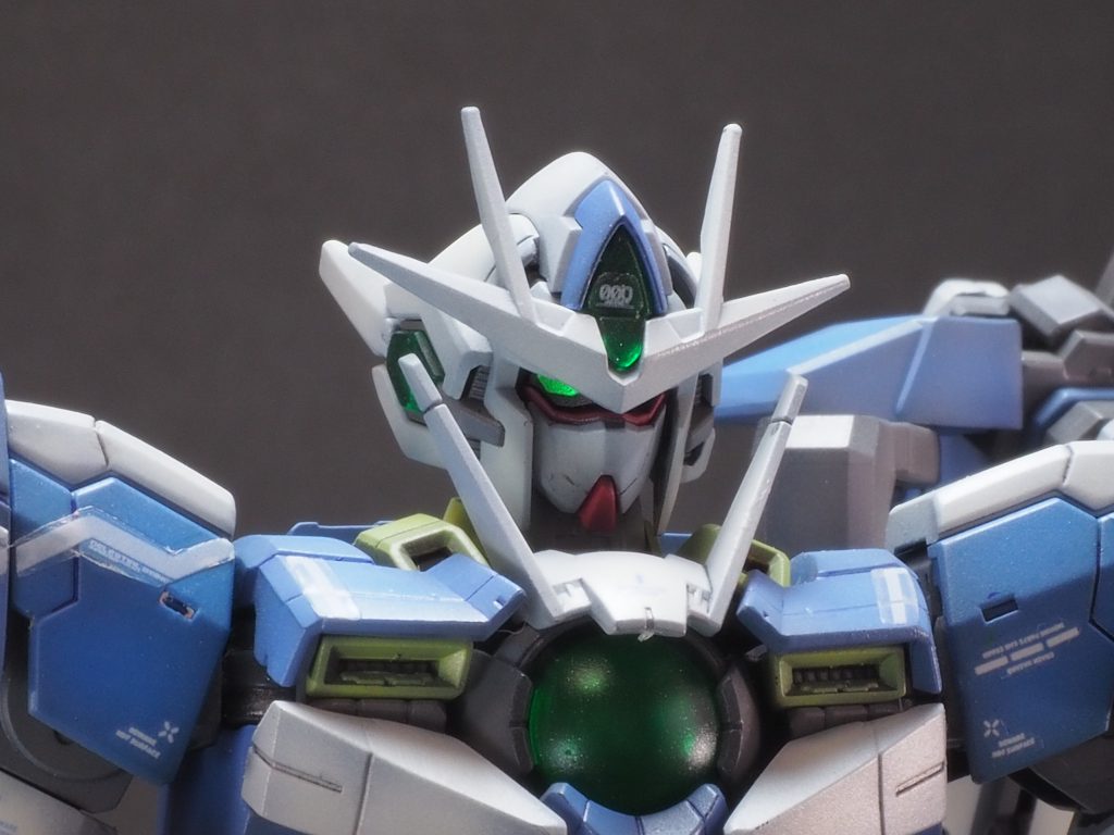 かなりのイケメンフェイスですね👍付属のシール浮きまくりです💦モールドが甘くて墨入れが上手くないですね~手を抜かず彫り直ししとけば良かった(-