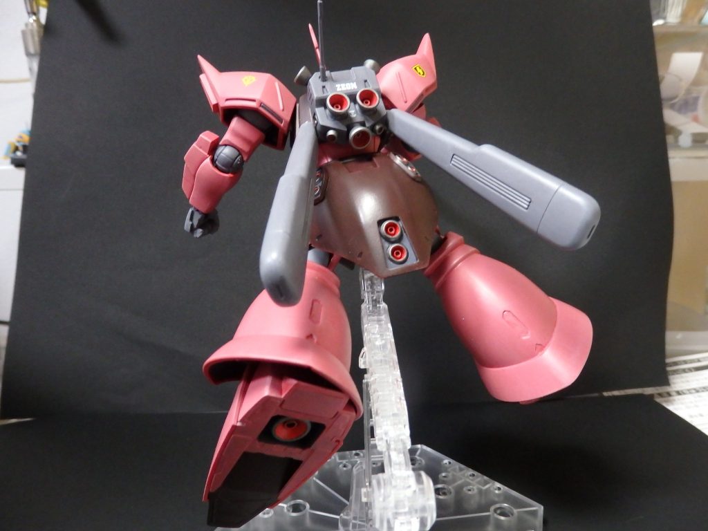 後ろ姿のカッコよさはゲルググ随一だと思います。