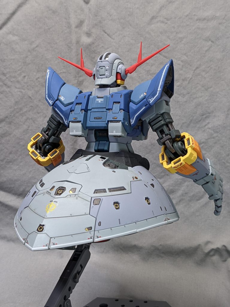 RGってパーツがポロポロしちゃうイメージなんですが、ジオングはそんなことも無くしっかり組み上がります。