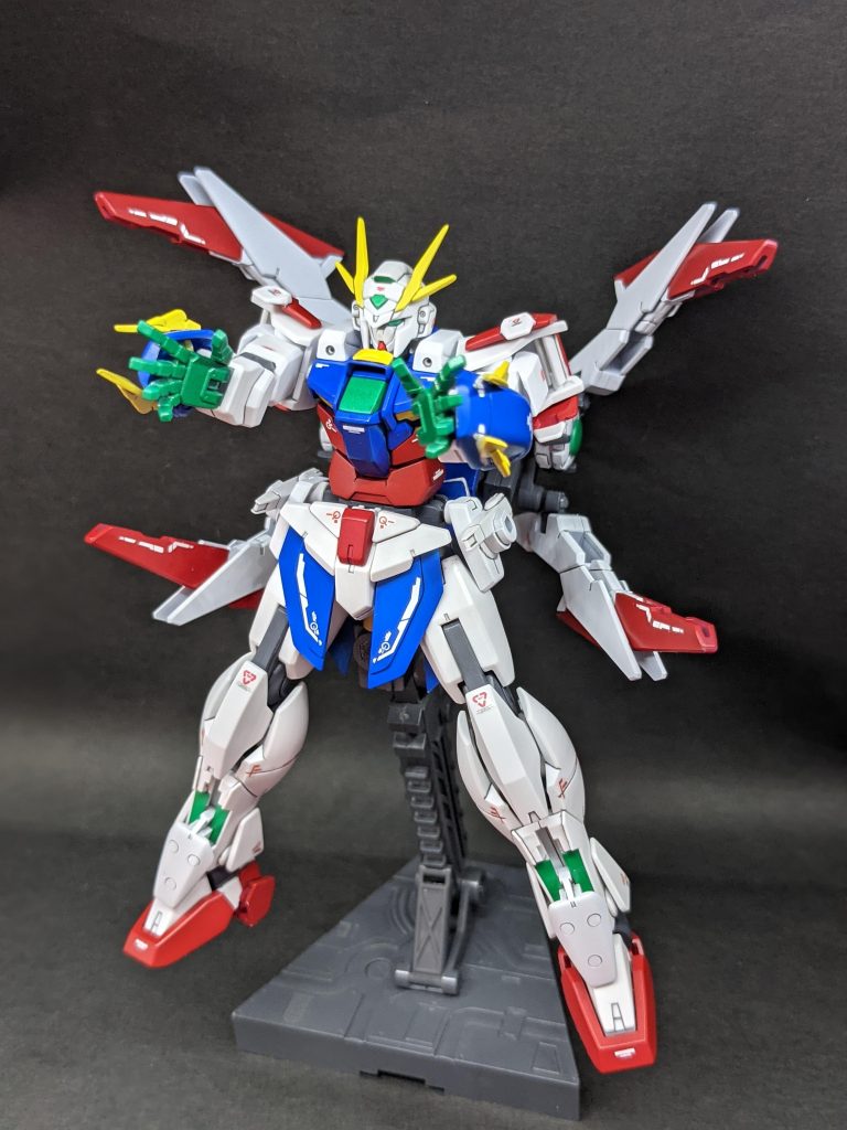 石破天驚拳∞(インフィニティ)ハイパートランザムモード時に使える必殺技。4枚のウイングスタビライザーを前面に展開し最大火力の石破天驚拳が撃てる。