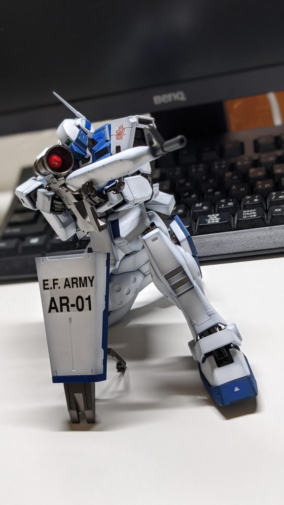 このポーズが最高にカッコいい...。狙い撃つぜ！