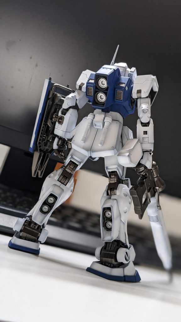 各スラスターはシルバーで塗装、ジムスナはバックが映えますね✨ 