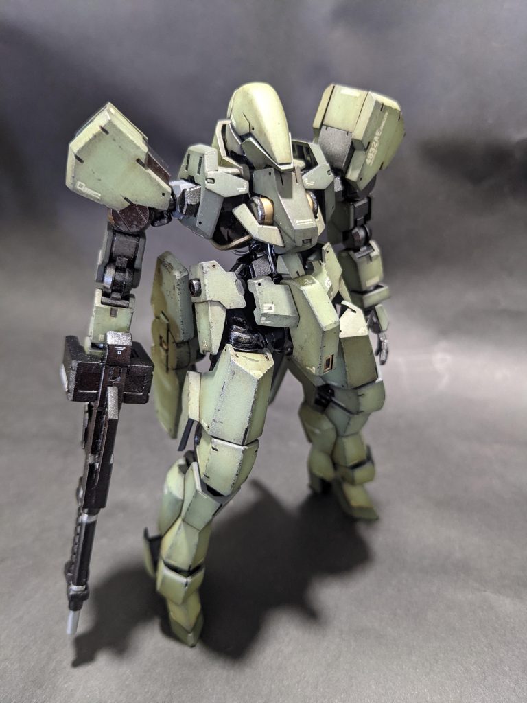 フレームはスターブライトアイアンで外装はメカサフスーパーヘビィから立ち上げ塗装しました！