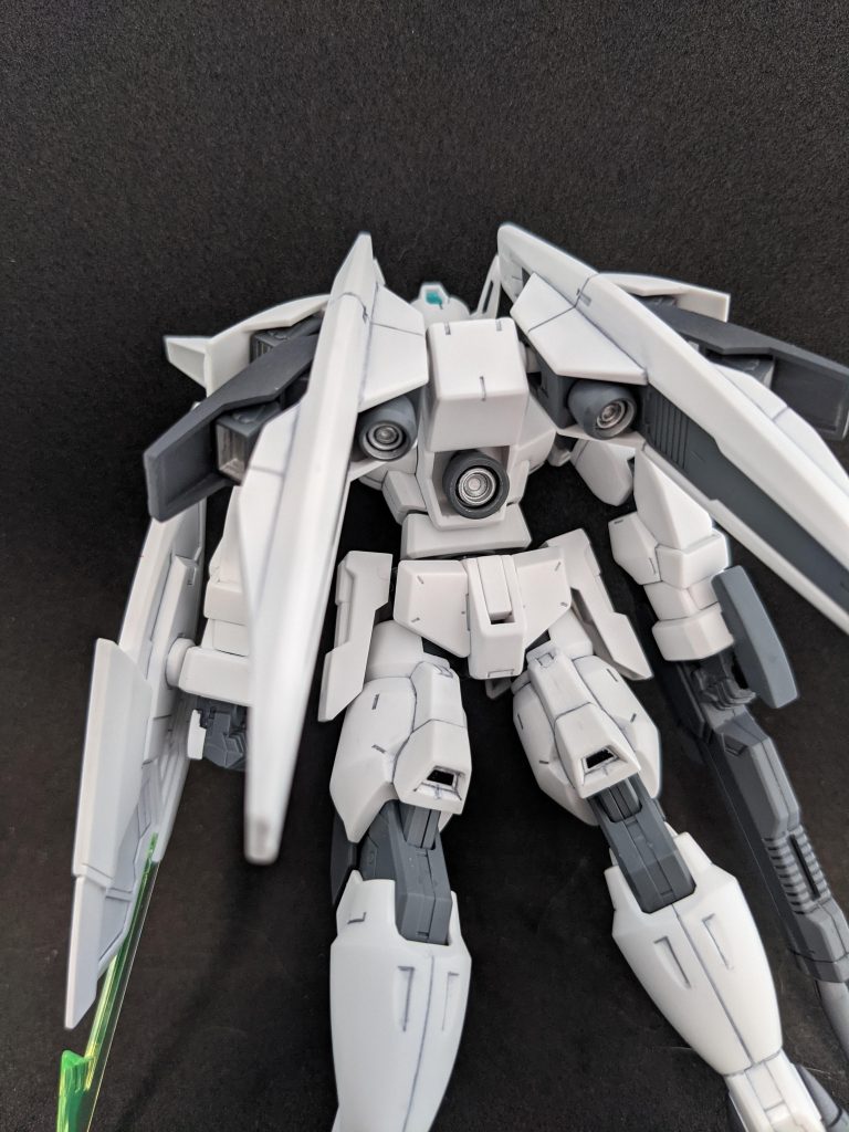 だいたいバーニアはシルバーに塗るよね。うん塗る塗る。