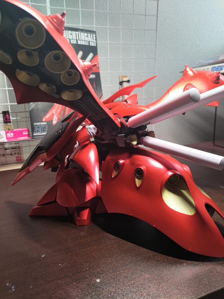 落ち着いたゴールド塗装