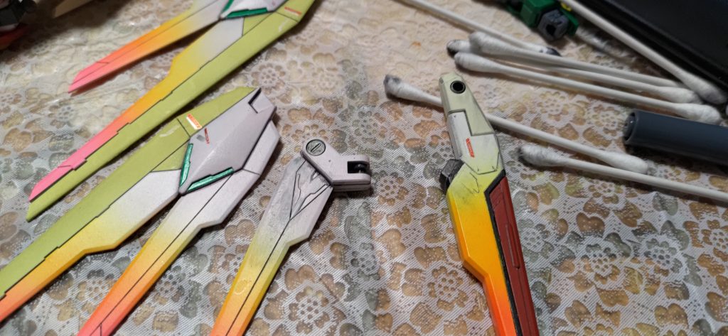 スミ入れが綺麗に拭き取れない箇所いくつかあったので開き直って少し汚したり結局完成するまで1年ぐらいかかったなぁ