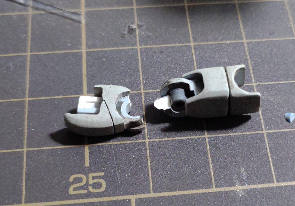 完成直前に腕関節がもげたり…