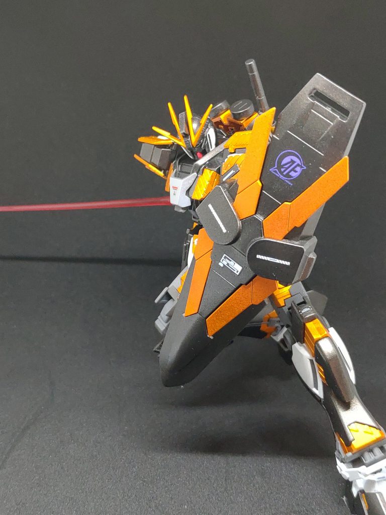 ナラティブガンダム–5枚目/制作者：ISZ