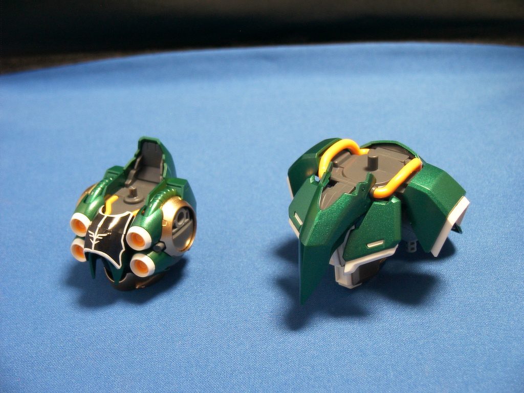 ボディはメタルグリーン