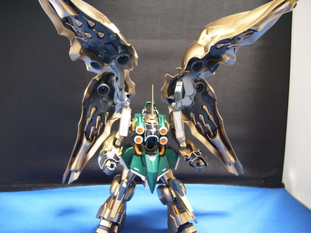 スプレー塗装をやり始めた頃で、面白かったのでとにかくピカピカにしたいと