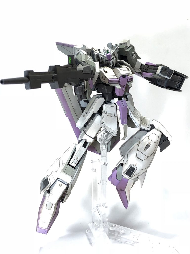 そこそこ使用されている程度の汚しを施しましたが、難しいものですね。