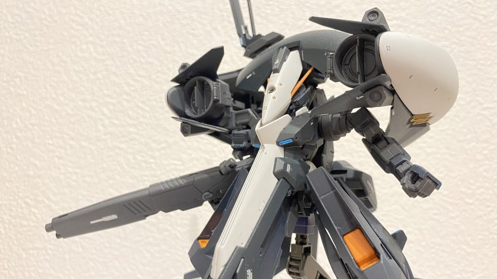 中間形態 バストショットTOP画像に使った一枚のフィルター無し。基本的に撮影時に明るめにするか、PC上で加工しなおすので、実際に肉眼で見るとかなり暗い色をしています。