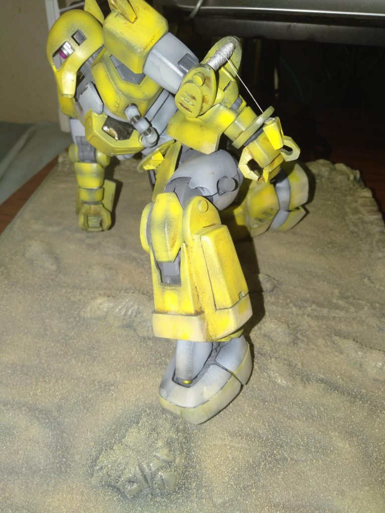 半袖のジオン兵乗ってます（笑）