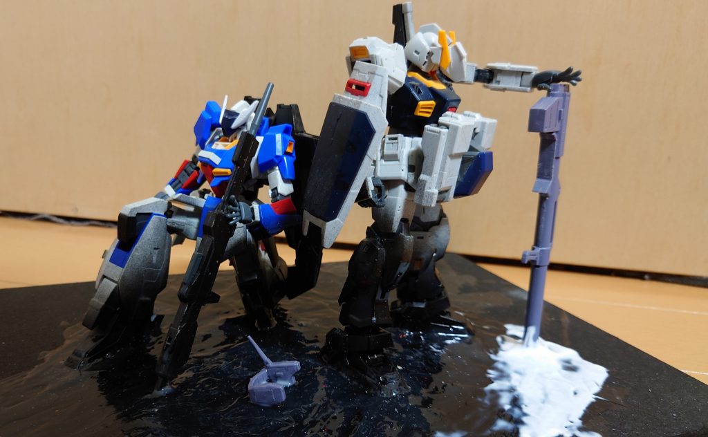 Zなんかは腰パーツが丸々欠損していたり武器類が見つからなかったりしましたがそれっぽい形になりました(/_;)水の表現には木工用ボンドを使用してます。汚しはもうこれでもかとワザとらしくドバッッ!!とやりました。