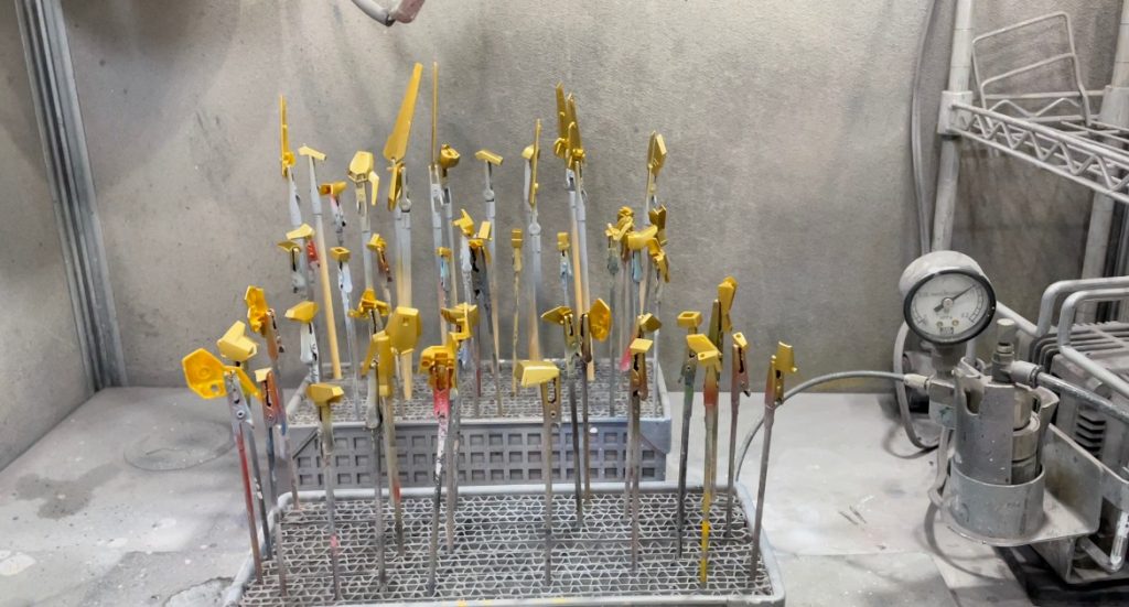 色々とショップのオーナー様から塗装に関して学びながら塗りました💦