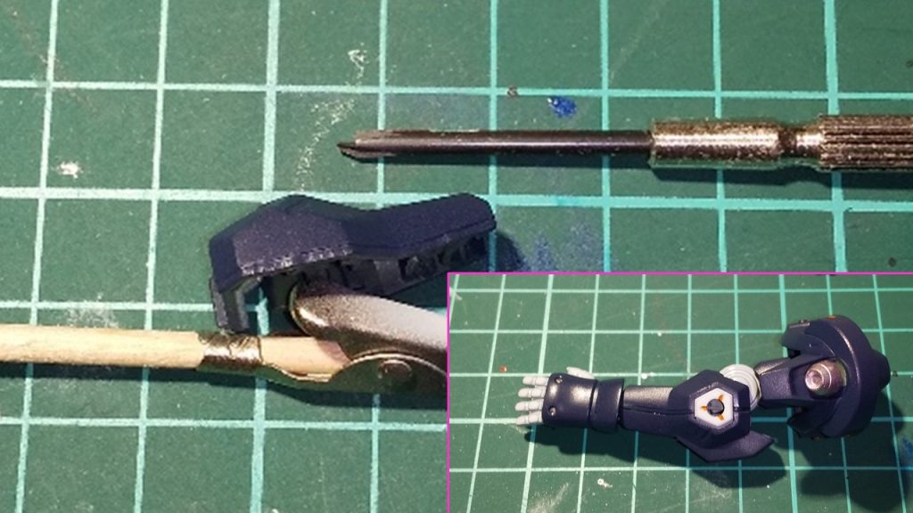 とにかく安く仕上げたい！つべを参考に初めてのモールド作成、デコボコができました。もっと技と道具を磨かねば・・・！