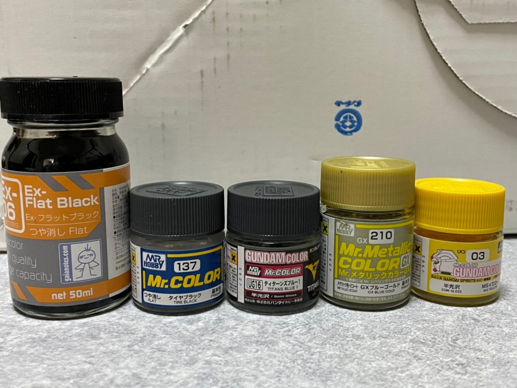 使用塗料はこんな感じですが、エアブラシをショップで使用したのでレンタルした塗料もあります（レンタルした物に関しては撮っていませんでした…）