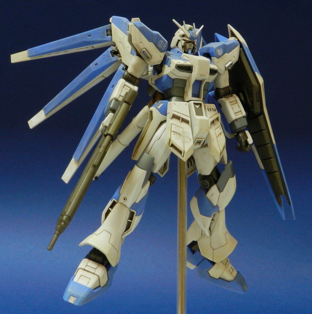 HGUC Hi-vガンダム 成型色仕上げ–2枚目/制作者：スギ