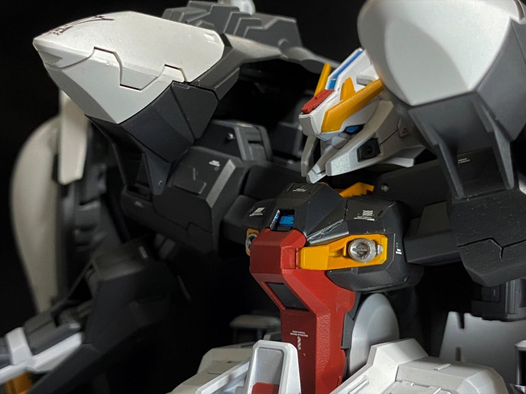 ガンダムTR-6 ガンダムTR-6 [ハイゼンスレイⅡ・ラー]でした。本当にこのMSはA.O.Zの中では一番好きな機体なので、ここまで手をかけて製作・完成させられただけでもかなりの経験値が得られたと思います。今後A.O.Z系を作成するなら”TR-1 [ハイゼスレイ・ラーⅡ]”をやりたいなとは思っています。（本当ここら辺の名称ややこしい…）最後まで見ていただき、ありがとうございます。それでは、今後ともよしなに。