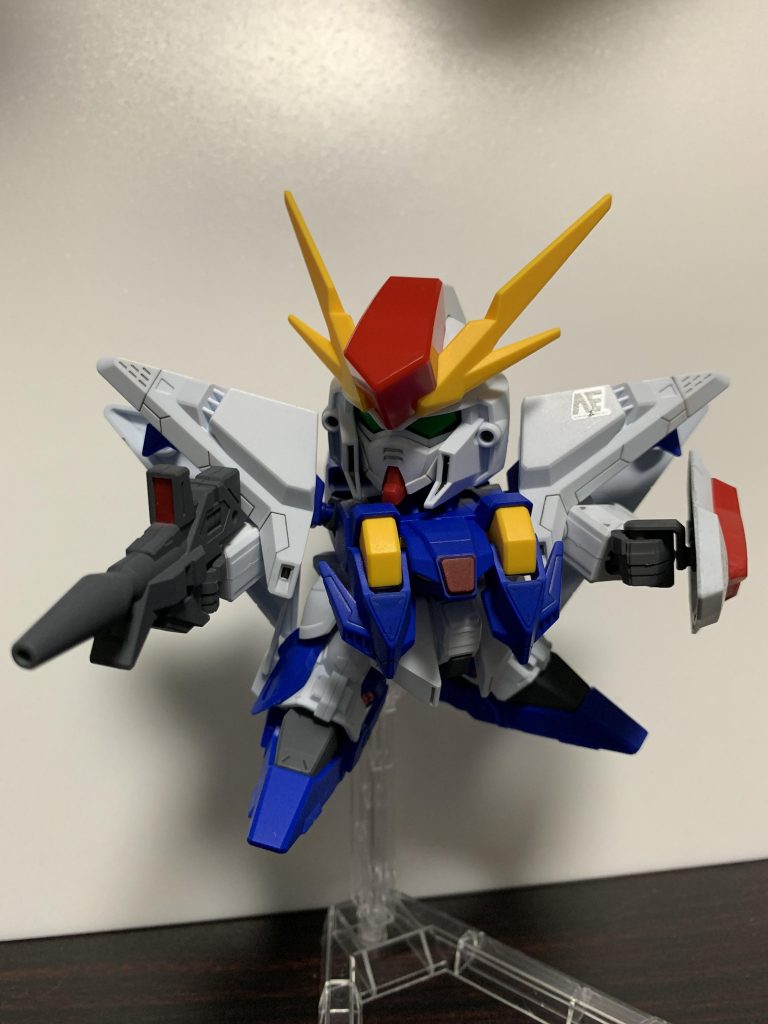 白パーツは成形色のままで残りは塗装しました