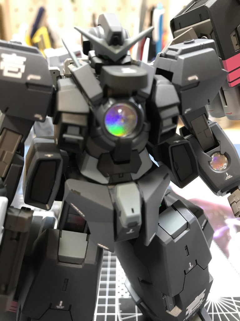 GNドライヴはハセガワのホログラムフィニッシュを貼り付けてます。