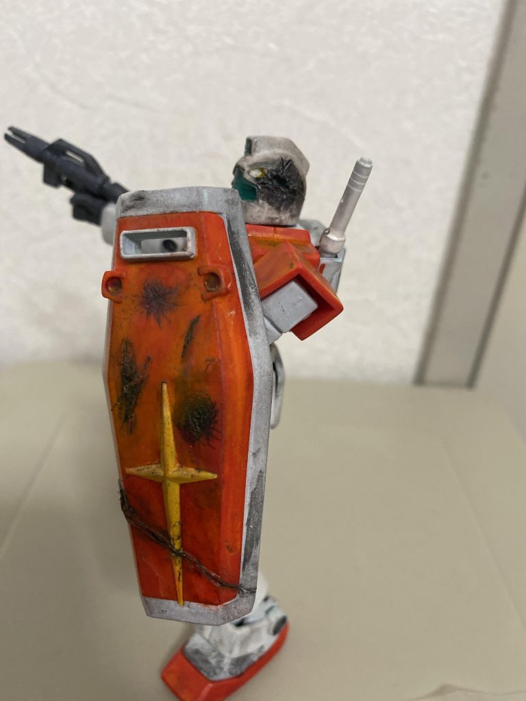 別ショット②頭部のダメージは満足ですが、シールドの被弾表現をもう少し改善の余地ありですね。