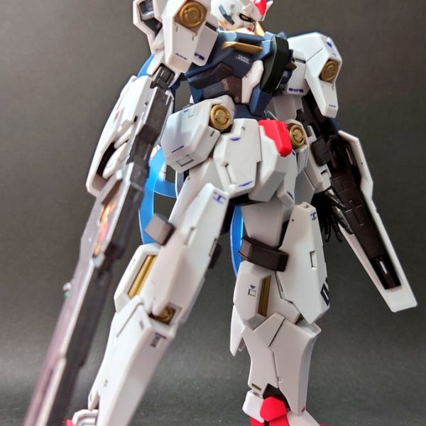 GNY-004  ガンダム プルトーネ