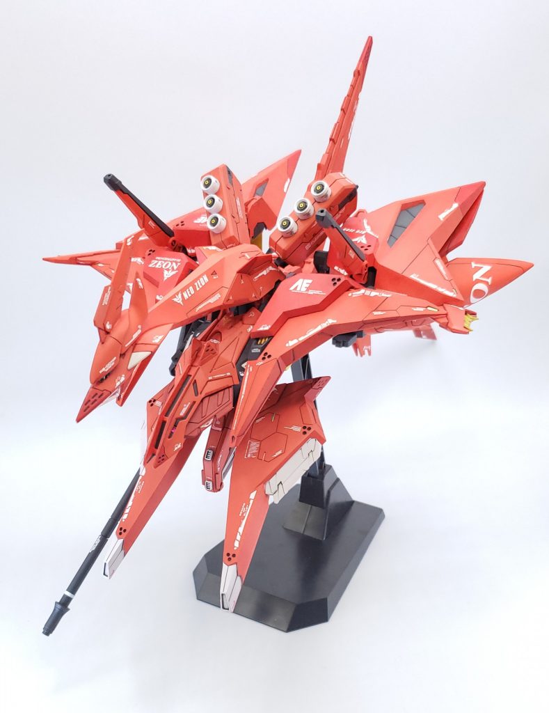 『フィックスド・フライトユニット✨』ペーネロペーのお顔をシャン・ブロ風に改修🤤サザビーのファンネルコンテナを移植✨ジオンのMAをイメージしました🤡