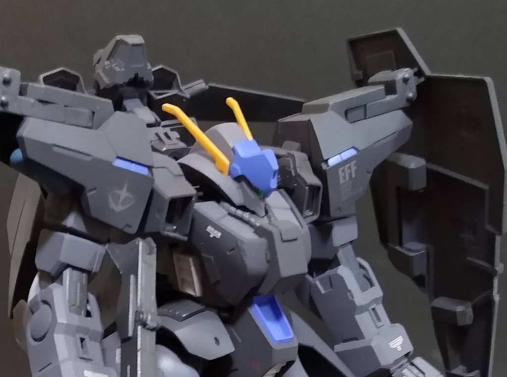 肩のロービジEFFと青のワンポイントがお気に入りです。