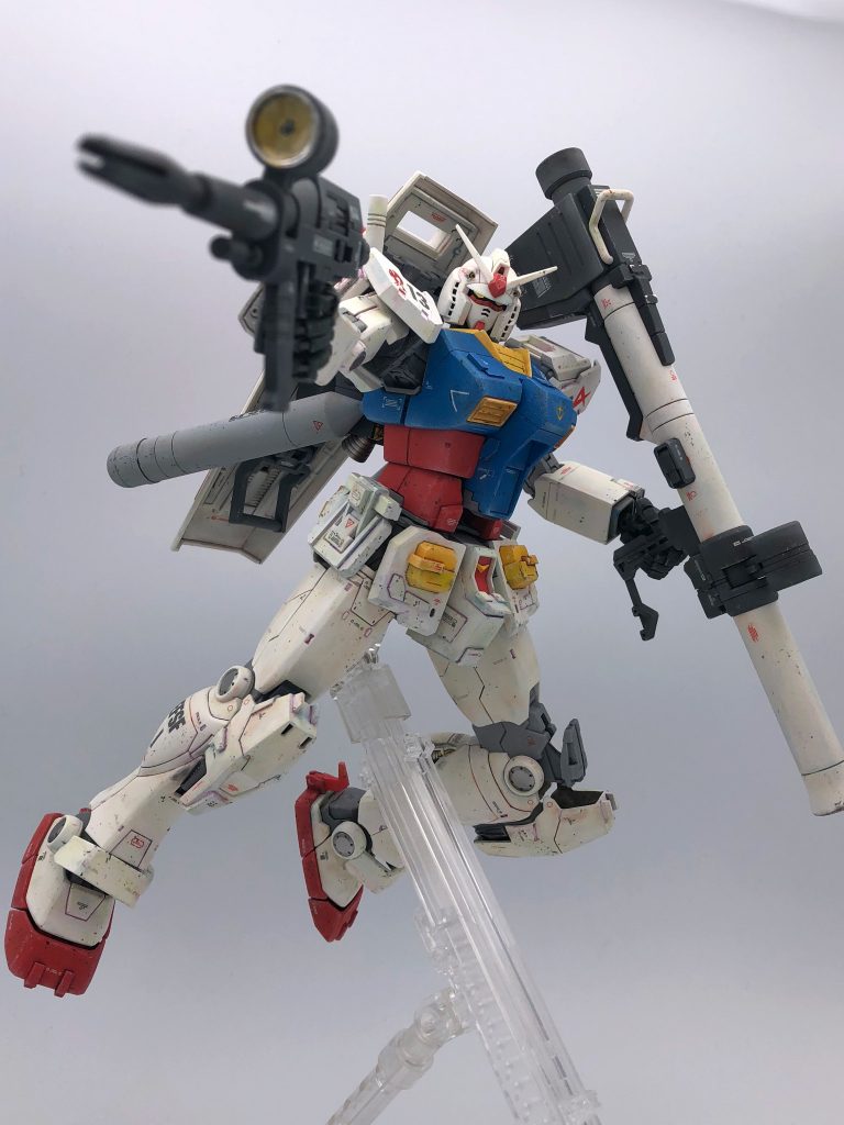 RX-78-2は、サイド7脱出からさまざまな環境で運用されたが、基本的には汎用性が高くセッティング変更程度で済んでいた。 大きく仕様変更されたのは2度、一度はジャブローから第十三独立戦隊として進発する際に宙間戦闘用に、もう一度は星一号作戦の最中にコンペイトウにおいてモスク・ハン博士の提唱するマグネットコーティング仕様を施され、反応速度、機体追従性が向上したとされている。