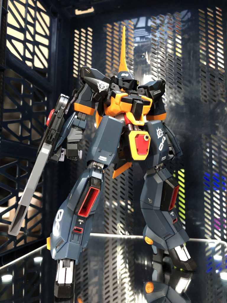 バーザム ジオン残党–3枚目/制作者：真樹京介