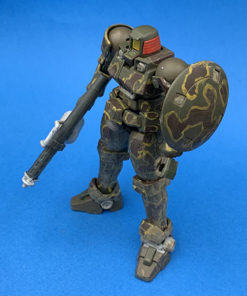 緑、茶色、枠を黄色で描いた3色迷彩をウェザリングマスターのマッドで汚してフラットな感じに仕上げました。いつもの完成体に比べたら地味だけどこれはこれで気に入ったりますのだ