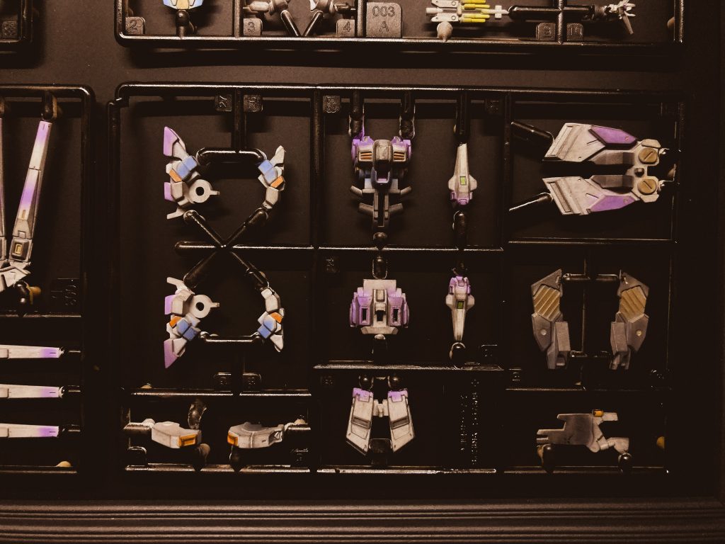 ガンダム アーティファクト Hi-νガンダム 全塗装–3枚目/制作者：@Nekohige0511