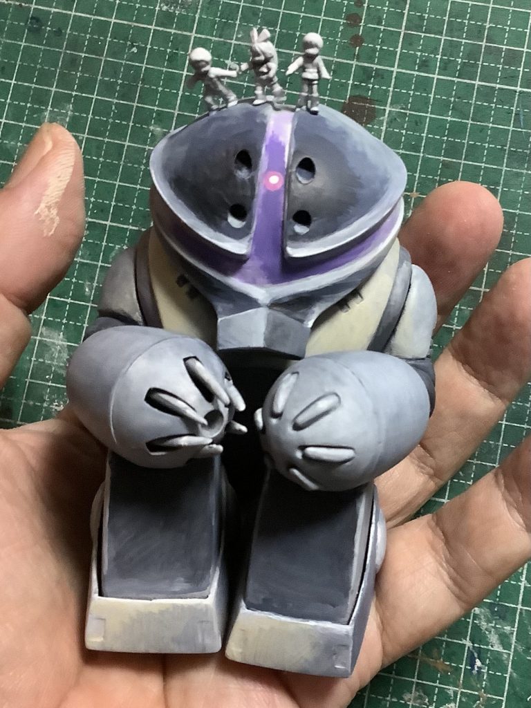 アッガイ筆塗り中