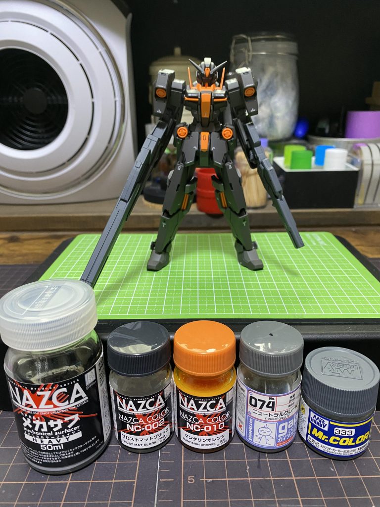 塗料です。メインのブラックにはオレンジを混ぜて色味を合わせています。ご覧頂きありがとうございました( •̀ᴗ•́ )