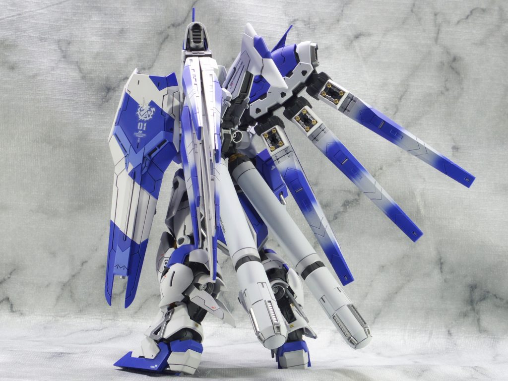 RG Hi-νガンダム–3枚目/制作者：gunplacraft