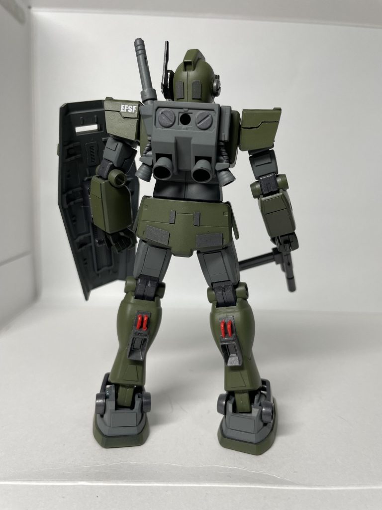 追加装甲による重量増加による機動性の低下を補うため、ランドセルへの追加バーニアと脚部スラスターの増設、しかしその反面、推進力向上による稼働時間の減少も。