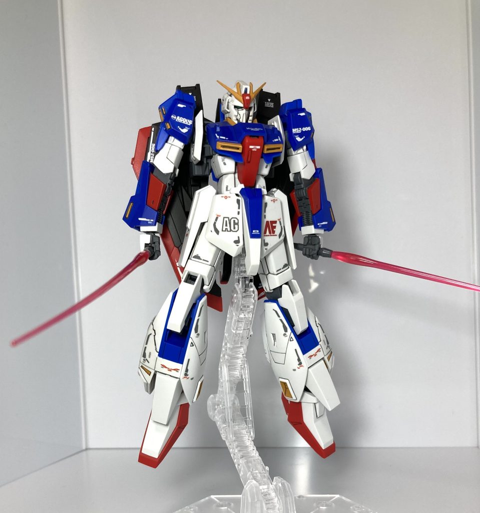 武器を持たせて。照明の関係上、同じアングルからでないとうまく写らなかったため、似たような写真ばかりになってます😓