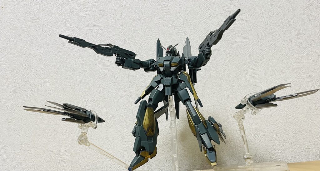 大体こんな感じです。近接、火力、速さのわかりやすい3つをテーマにしてみました。僕が作った中では新しいんですけど、この子の妄想段階で色々派生して作ったガンプラがあるので結構思い入れがあったりします。それでは〜