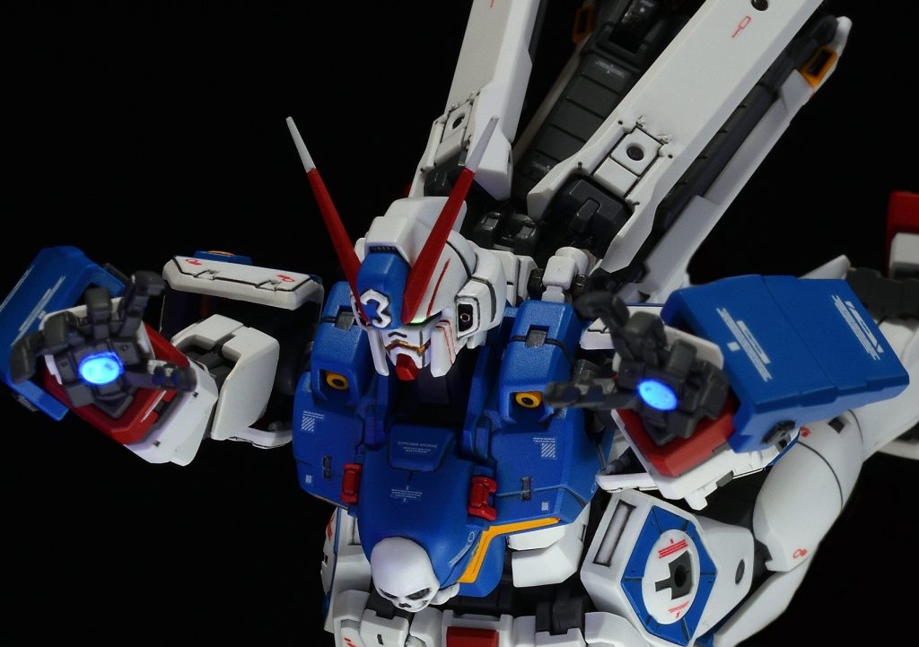 Iフィールド・ハンド発生部は蛍光クリアーを塗ってブラックライトで発光するようにしました。